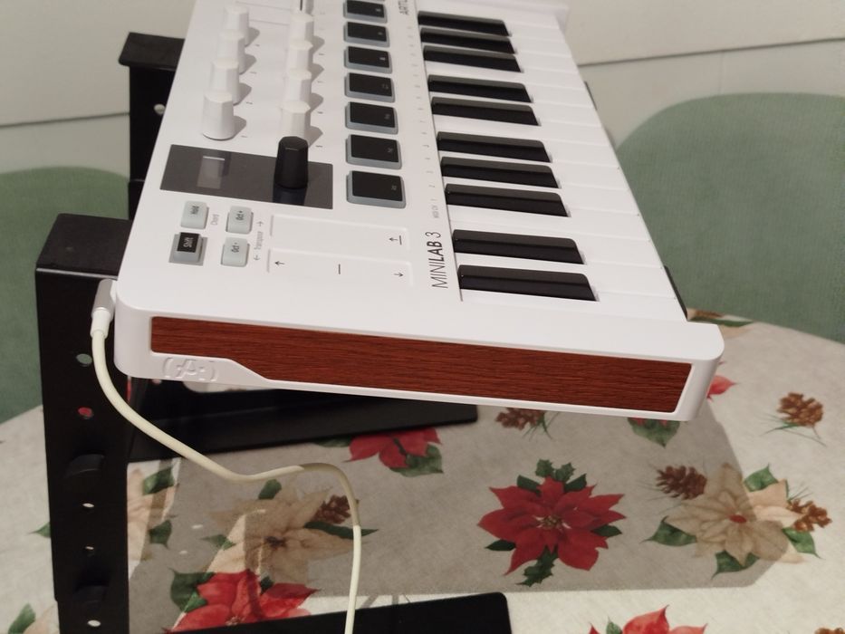 Arturia Minilab 3 MIDI controller