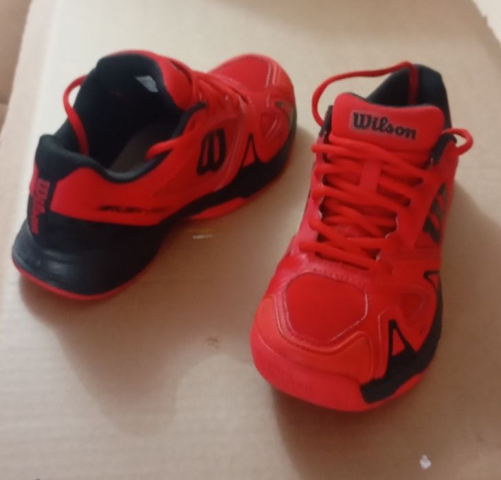 Par de Tennis Wilson