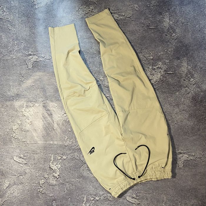 Штани Nike Tech Pack Woven NSW