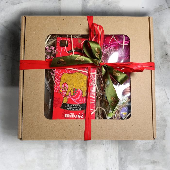Pudełko z herbatą / gotowy zestaw dla niej / dzień kobiet / urodziny