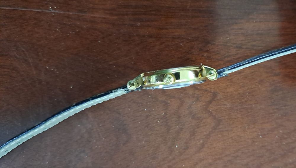 Relogio de senhora Burberrys