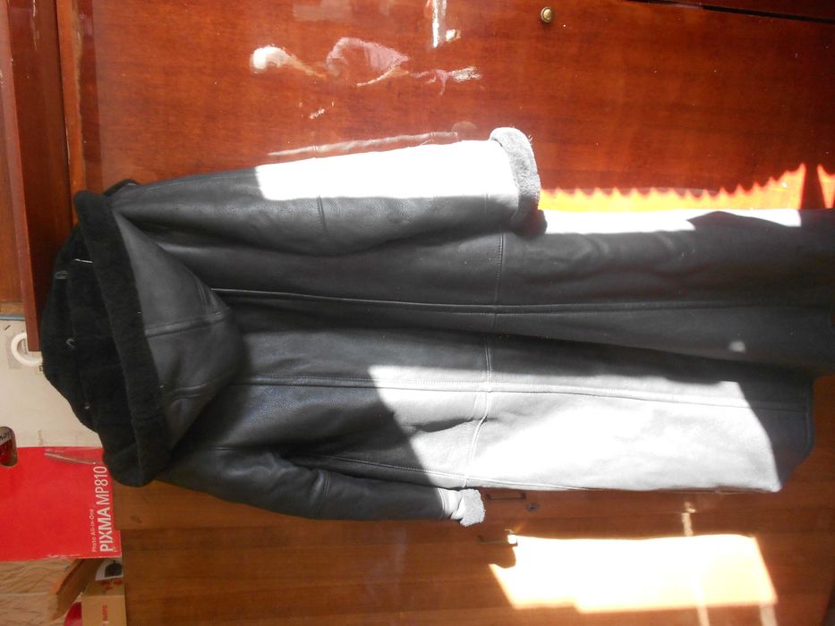 Дубленка с капюшоном