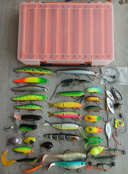 Набір воблерів  на хижу рибу