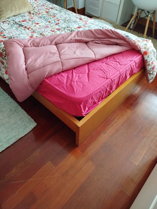 Vendo Cama solteiro