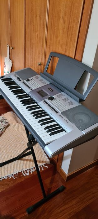 Teclado Yamaha YPT-410