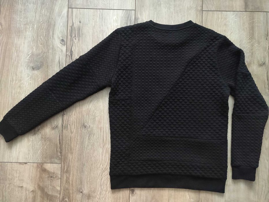 Пуловер Oodji M р.48-50 черного  цвета , красивый необычный дизайн