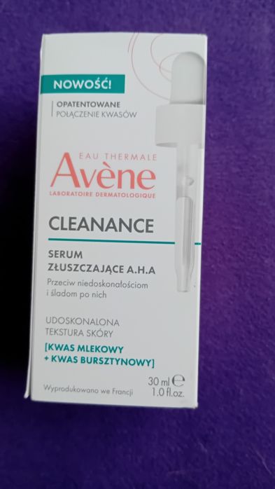 Sprzedam serum złuszczające A.H.A  Cleanance Avene