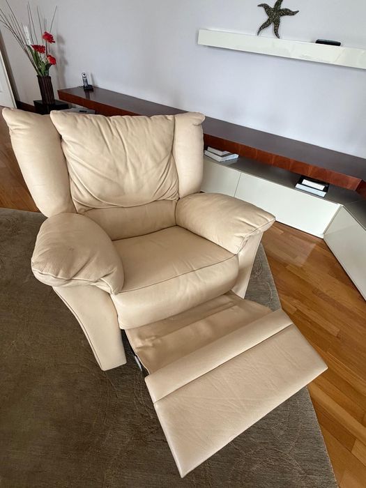 Cadeirão couro rotativo