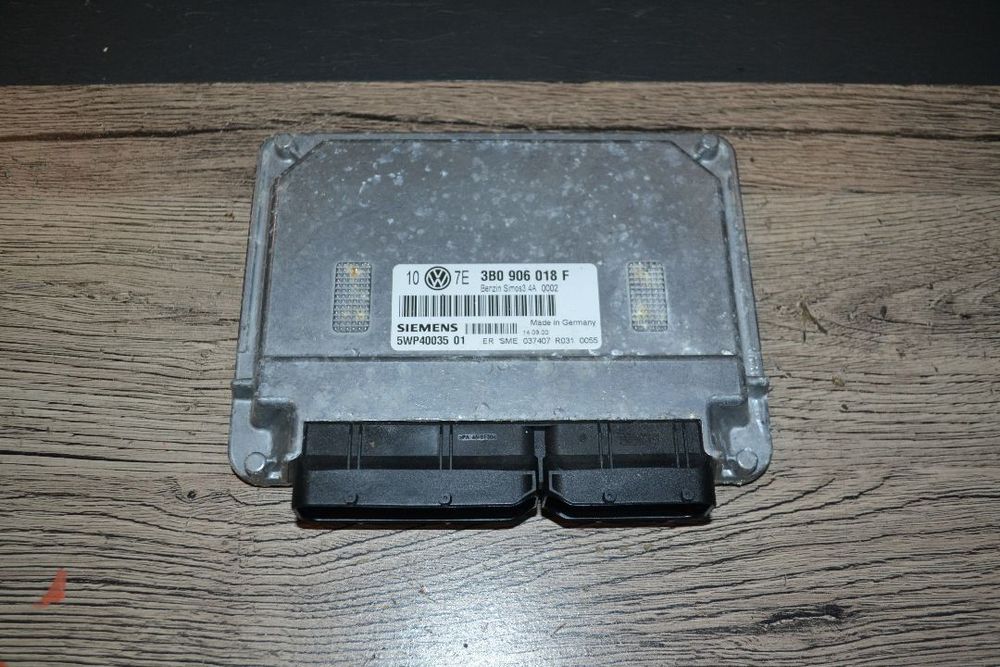 VW PASSAT B5 FL KOMPUTER STEROWNIK SILNIKA 1,6 B 3B0906018F SIEMENS 5WP40035 01