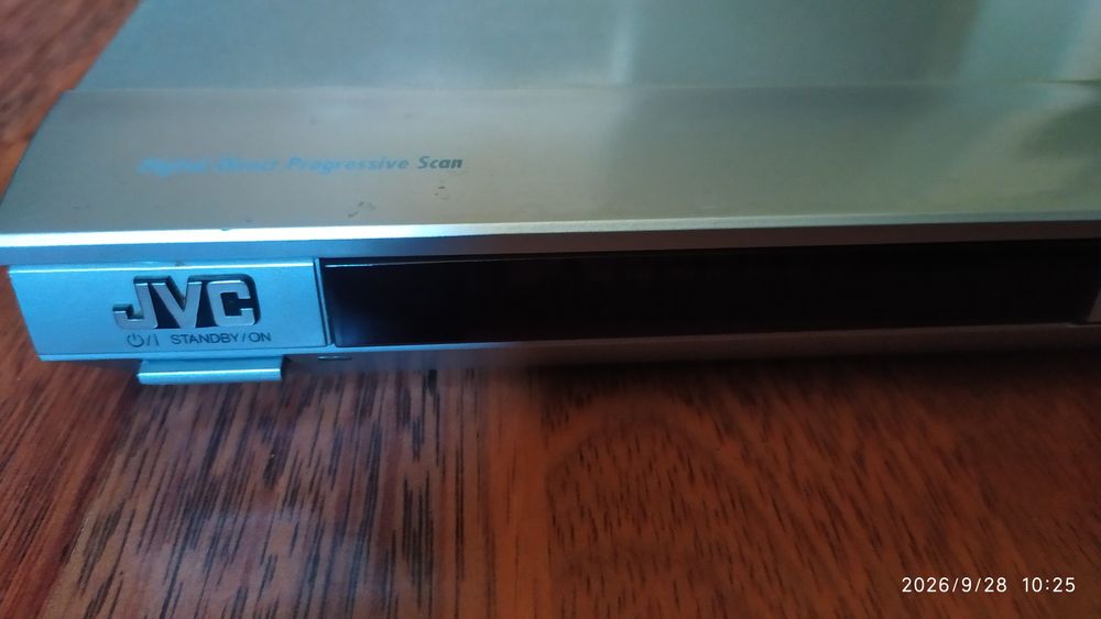 DVD-плеєр JVC XV-N316S з оригінальним пультом