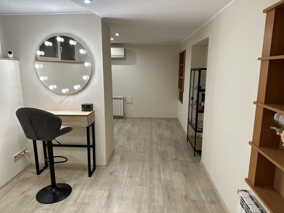 кабинет, место мастера бровиста, визажиста, брейдера, тату,