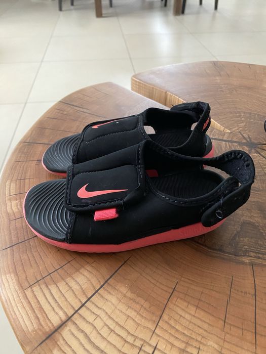 Sandałki dziecięce NIKE rozm. 27