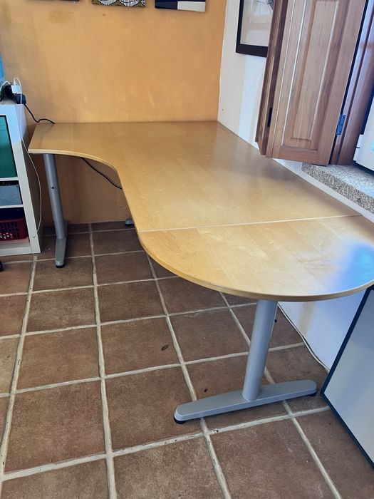 Secretária de canto Ikea galant