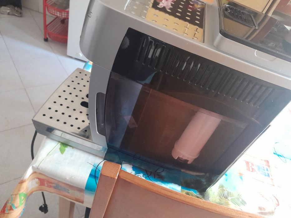 Máquina de café Delonghi negociável