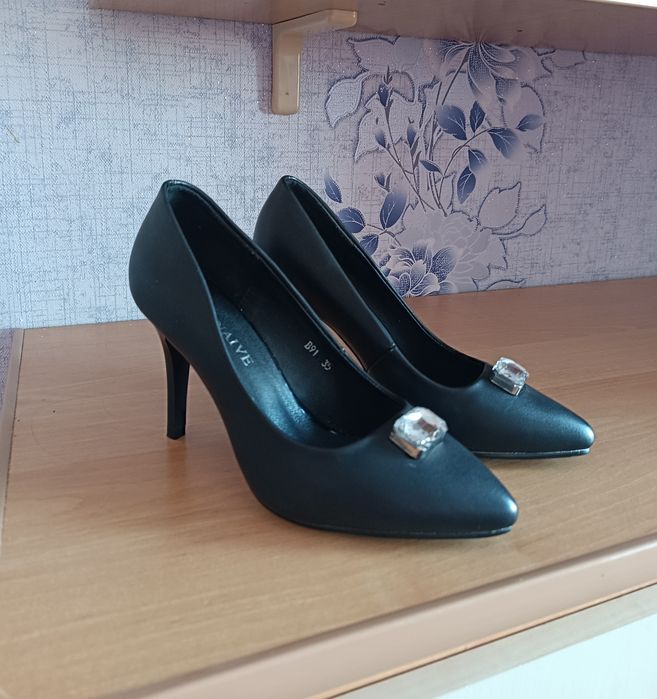 Туфлі  Розпродаж