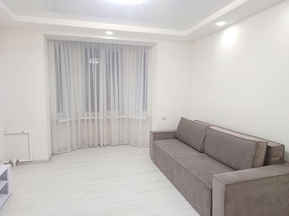 Продам 2 кв по Сертификату,VIP класса АО сталинка пр-ктСвободы 55000$