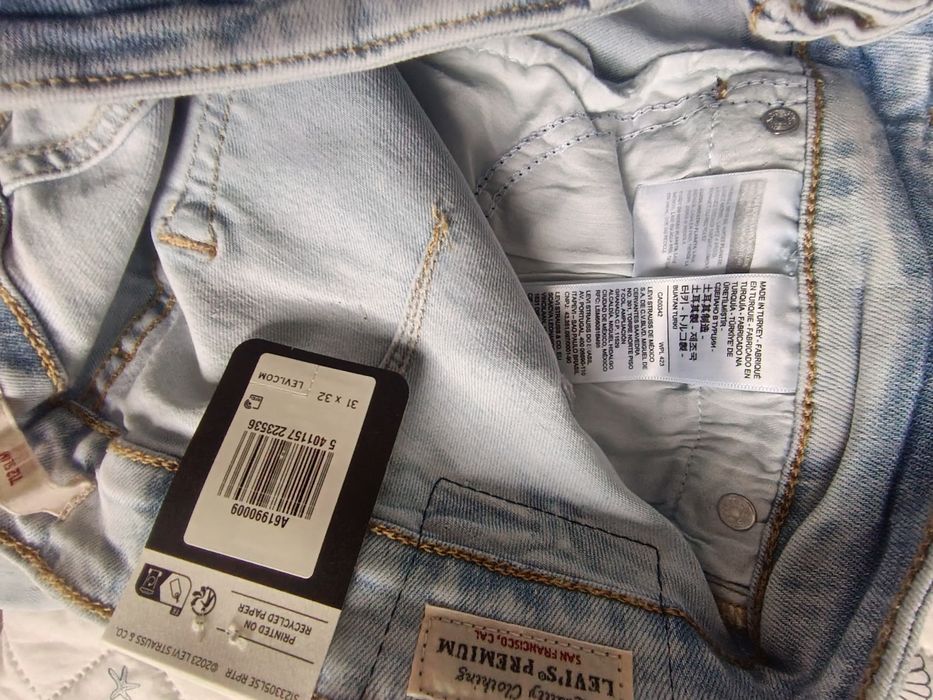 Spodnie Levi's 712 slim