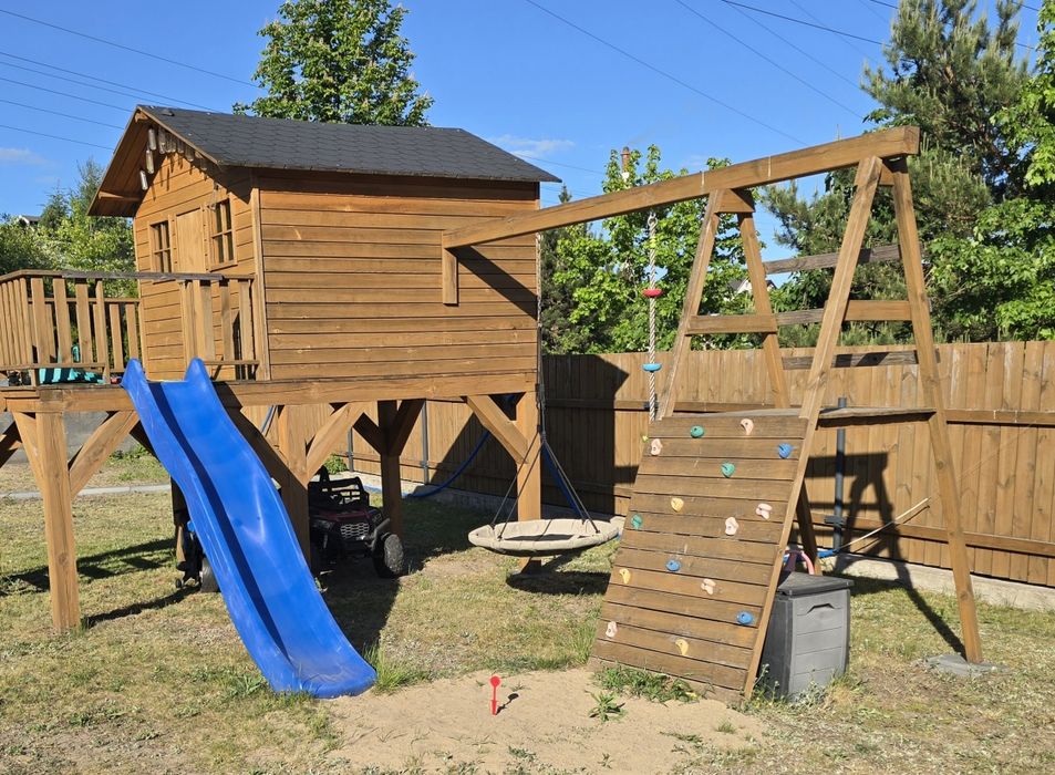 Plac zabaw domek drewniany solidny