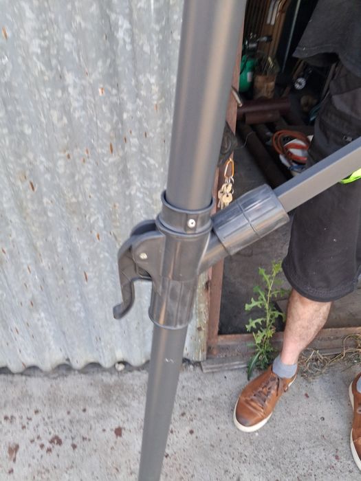 Parasol ogrodowy 300 cm, regulowany, podnoszony wysięgnik z podstawą