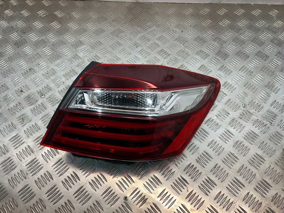 Ліхтар наружній правий в крило для Honda accord 13-17