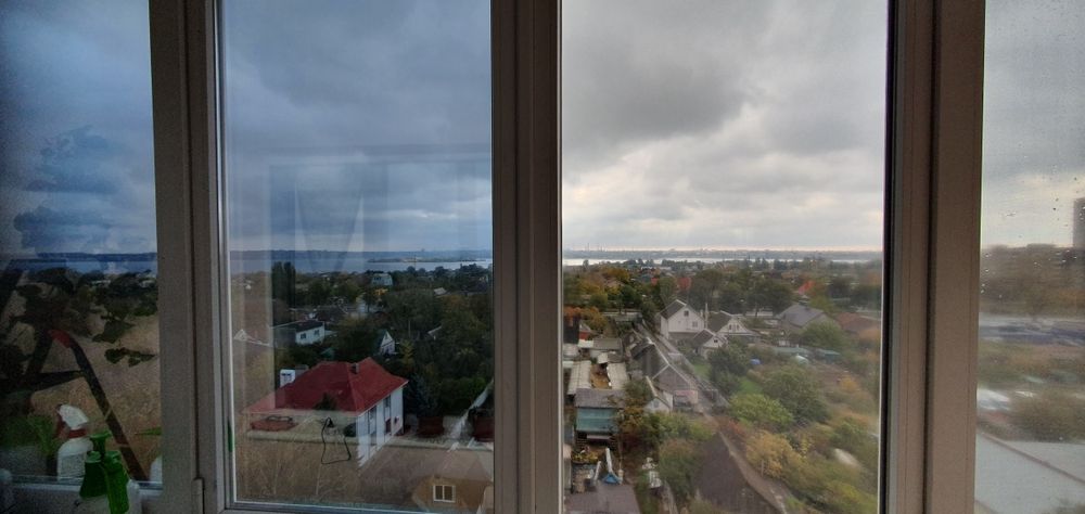 Тонировка, бронирование, окон. Поклейка солнцезащитной пленки на окна.