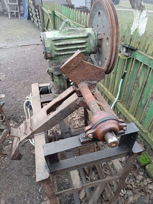 Продам дровокол 5000грн