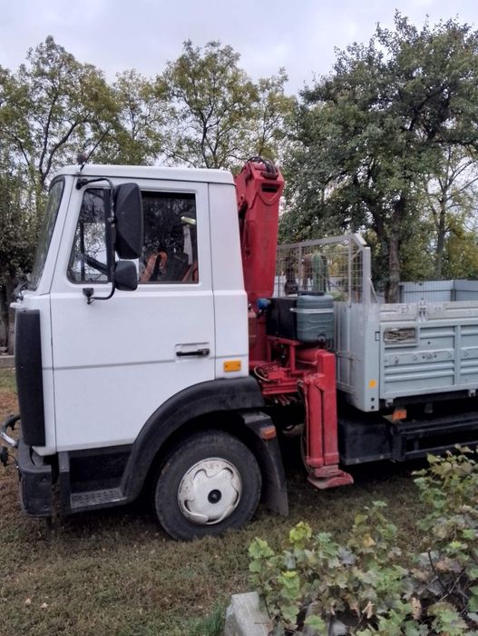 МАЗ маніпулятор в дуже гарному збереженому стані