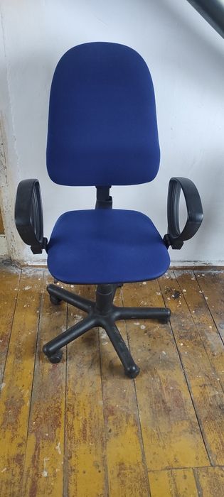 Fotele niebieskie biurowe