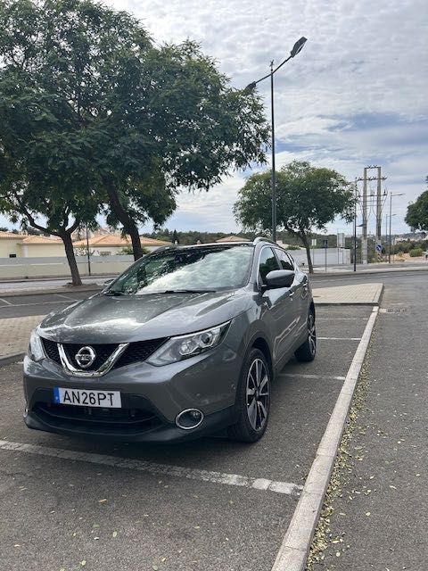 Nissan Qashqai 1.6dci Tekna October 2016,  88,400 km for sale Albufeira €14,950 — photo 2