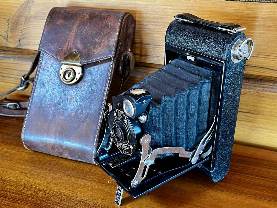 Antiga maquina fotografica kodak n1