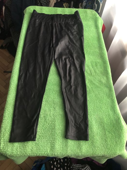 Legginsy z eko-skóry RAINBOW – Rozmiar M jak nowe