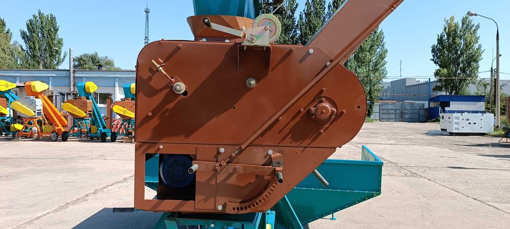 Зернометач ЗМБ-90У бункерний.Зерномет. Зернометатель Бункерный 120