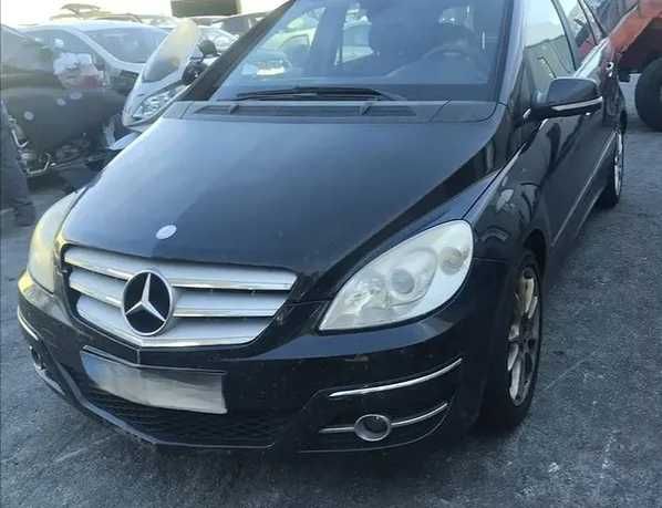 Frente Mercedes classe B