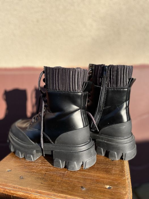 Жіночі черевики 38 розмір