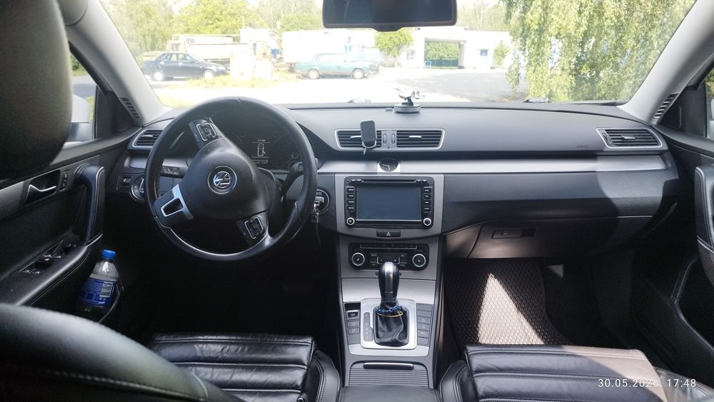 VW Passat B7 R-line