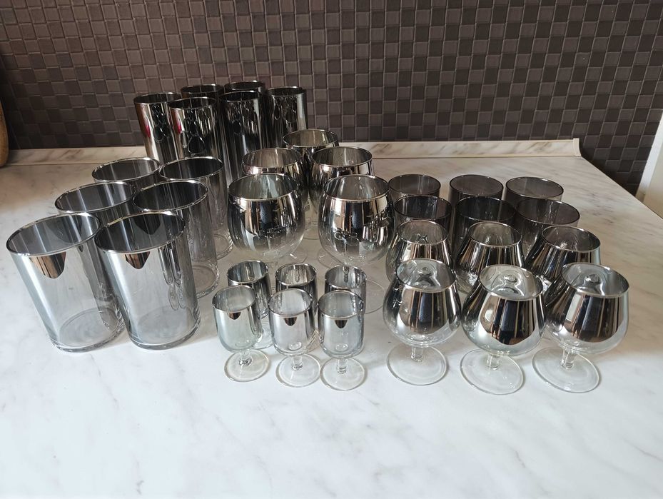 Kieliszki szklanki zestaw szkła