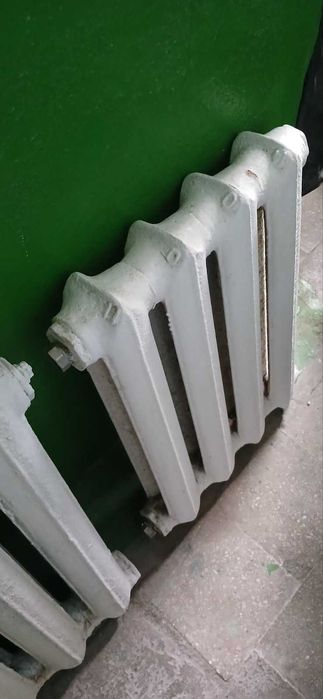 Продам чавунні батареї