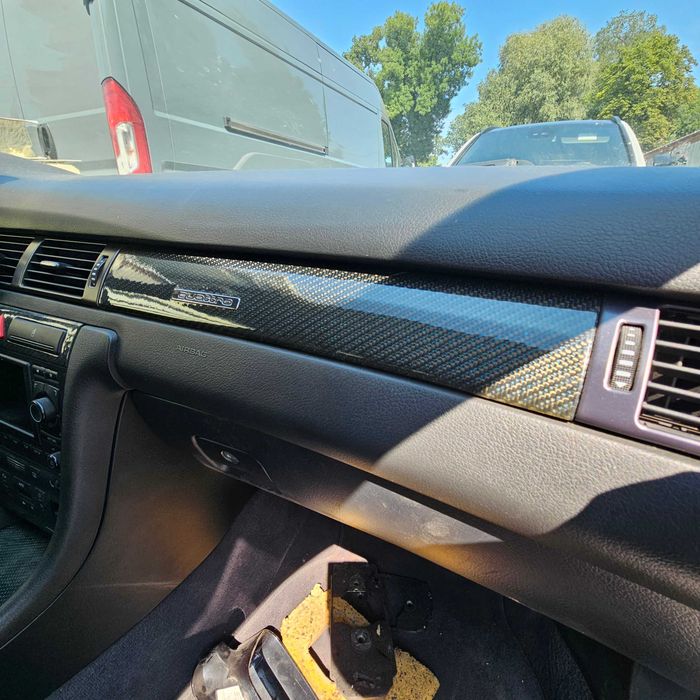 Dekory listwy drzwi deski tunelu konsoli Carbon Audi S6 C5 manual