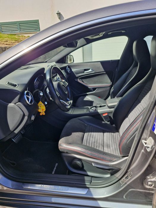 Mercedes CLA 220d 177cv AMG Line - Automático - NACIONAL
