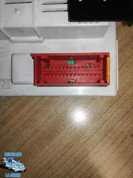 ECRÃ MULTIFUNÇÕES RENAULT CLIO III 2006 -8200107839