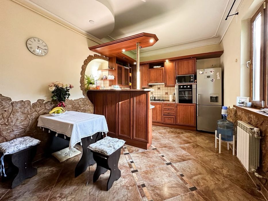 Продаж цегляного будинку біля Трускавця ( с. Солець)