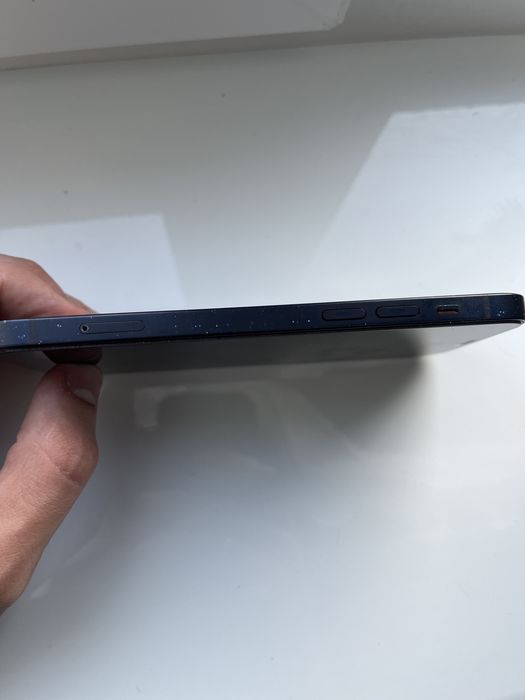 iphone 12 64gb немного подушатан корпус