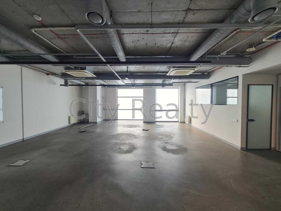 Офіс 1237 м.кв Вул. Саксаганського 70А Голосіївський метро Університет