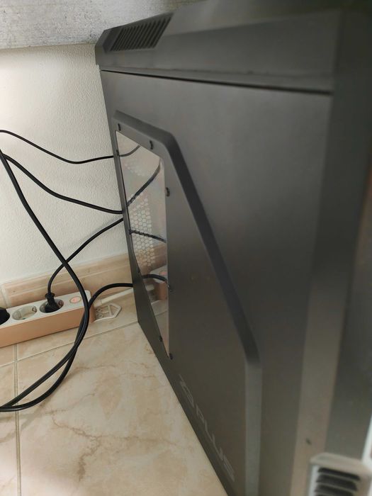 PC Zalman Z3 plus + monitor + rato + teclado + webcam
