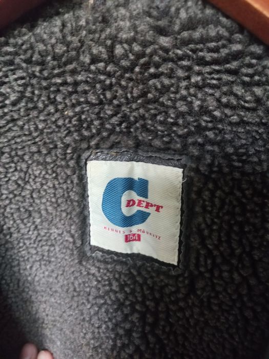 Шкіряна куртка у хорошому стані