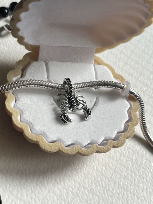 Charms skorpion 925