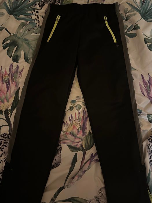 Bluza Zara 152 , spodnie dresowe Reserved 146 i 152