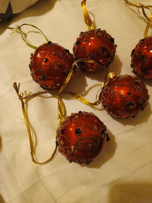 Bombki szklane Silverado, czerwone, zdobione. Ozdoby świąteczne.