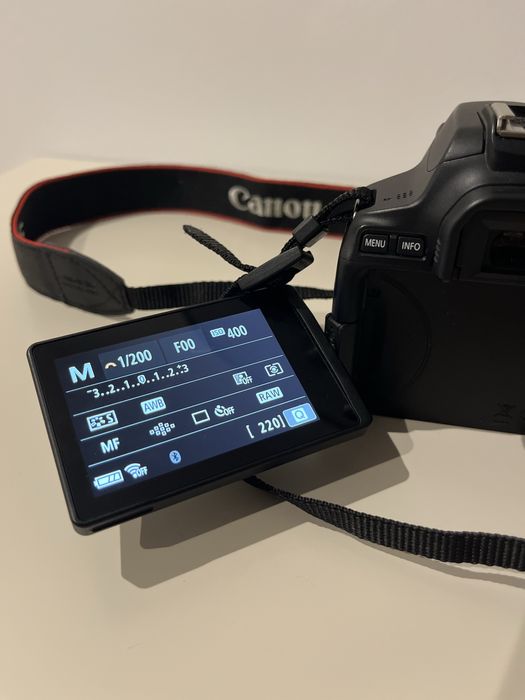 Canon EOS 250D + Acessórios