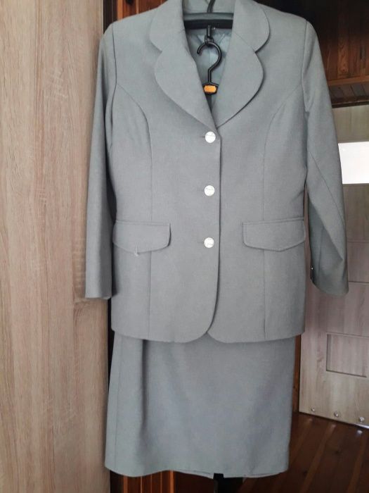 Garsonka damska rozm.42 Nowa